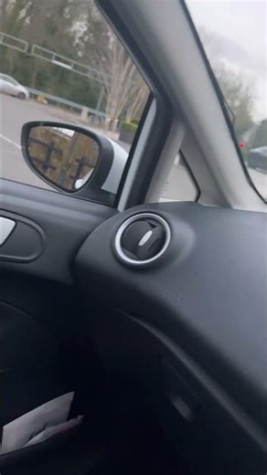 Bugatti showroom Knutsford mobile network speed test Vodafone O2 EE & Three on KeySIM IoT SIM