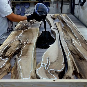 Crafting a Stunning Walnut and Epoxy Resin Table | DIY & Crafts