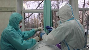 Moscow hospital overwhelmed amid record COVID deaths