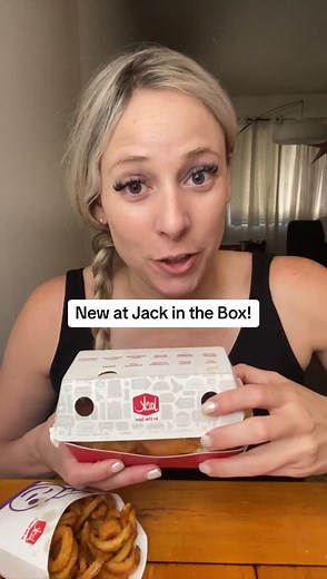 I can’t decide which item in this munchie box is my favorite! Great choices @Snoop Dogg @Jack in the Box #munchiebox #snoopdogg #talkintasty #newfastfood #jackinthebox