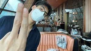 《mileapo》我一定要给你们看迈爹的IG有多搞笑，他每次发图都要放大局部。