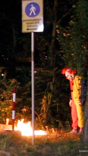 150K views · 3.1K reactions | A scary clown suddenly appears 嵐 (for entertainment only, do not recreate) | DM Pranks | Facebook