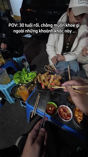 Quán nướng ấm cúng cho tối lạnh ở Sài Gòn