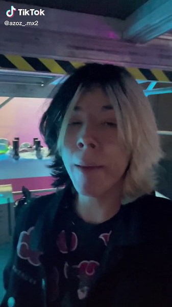 Robando un iPhone 14 en Free Fire: PVP en TikTok