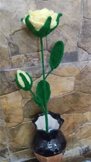#crochet Rose flower & buds bazar sa bhi sundar ghar pr bnaye##
