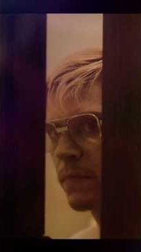 DAHMER – Monster: The Jeffrey Dahmer Story (2022)