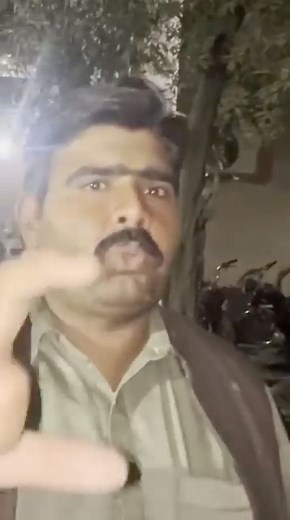 ATM Machine se paisaay nikawlanay wala 4 Lakh gunwa beitha ATM Frauu-d#ATM #atm #viral #viralreels #viralreelsシ | Qaiser Khan