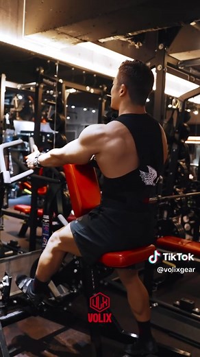 ローイングマシンの使い方：持田選手が解説