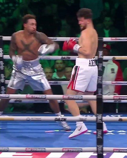 Surgical 🥼 Ben Whittaker Wipes Out Gavazi In 1st Round