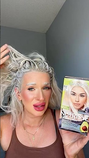 Garnier Nutrisse Charcoal Hair Bleach #blonde #garnier #hairdye #diyhair #bleachinghair #bleaching