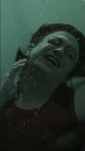 Harry uses Gillyweed #HarryPotter #TriwizardTournament