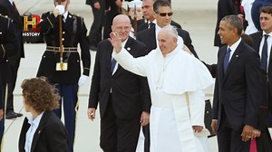 345K views · 7.7K reactions | Desde que se convirtió en Papa, la inclinación de Francisco a desafiar el viejo orden envía intensas sacudidas a Roma. Una de las primeras medidas que anunció el Papa Francisco fue que traería auditores externos para revisar las finanzas del Vaticano y esto provocó una tormenta de controversias.  HOY, no te pierdas EL JESUITA: 6:30 PM MÉX-ARG | 7:20 PM COL #ElÚltimoPapa #Especial #ElJesuita #PapaFrancisco #Historia #History | HISTORY | Facebook