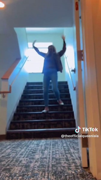 Daily Dance Break! Saw the steps and said let’s give it a try today. #12Step #Ciara #DailyDanceBreak ⏰ #DancingQueen 💃🏽💃🏽💃🏽 #SpaDiva🧘🏾‍♀️🧘🏾‍♀️🧘🏾‍♀️