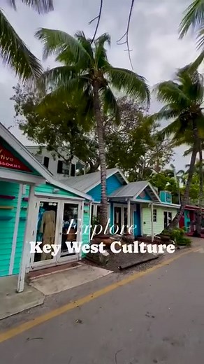 Escape to the island paradise of Key West, Florida! Key West is located off Florida’s southern coast and just 90 miles north of Cuba. This island lover’s paradise offers so much to do from its picturesque beaches to its numerous museums and historic buildings, live music almost everywhere, and incredible island culture. 😍🏝️☀️ Next time you’re looking for the perfect tropical getaway, visit Key West in the beautiful Florida Keys. • • • • • #keywest #floridakeys #miami #tropical #island #beachli