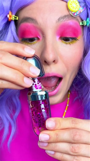 Lip Gloss Too Boring? This Sparkle Trick Is Magic! 😲💋 #makeup #hack