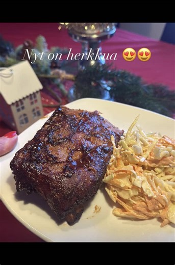 Kotitekoinen Coleslaw ketoon sopiva lisuke toimii monen proteiinin kanssa 😍 . . . #painonpudotus #keto #foryou #ketoresepti #foryoupage