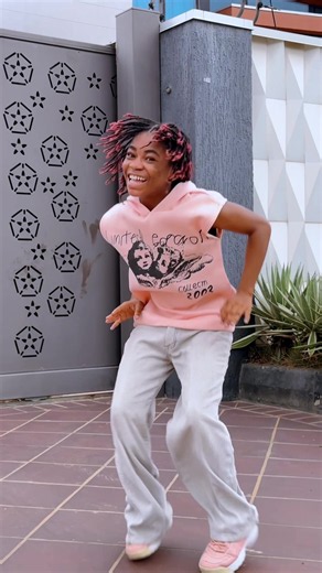 Watch me make noise📢💃 Dc: @Reina🥰🔥 #abigaildromo #makingnoise #dancevibes #fyp