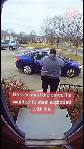 Porch exploding package box with glitter🏳️‍🌈✨🦄#porchpiratecaught #glitter #package