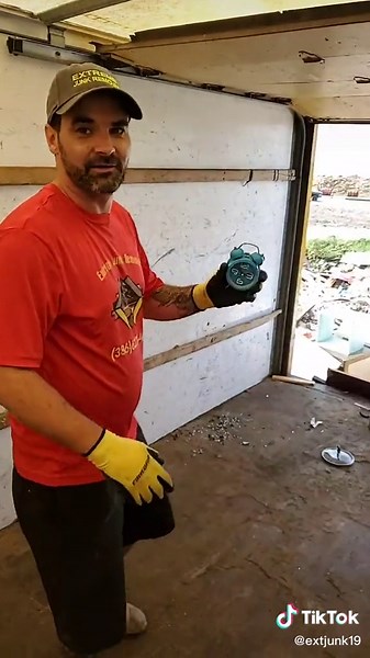 extreme Junk Removal (@extremejunkremoval) - @djpaulyd @junkbro2 #smashbros #fyp #foryou #foryoupage #comeon #ceo #blessed #FeelingGood #smash #epicfail #junk #tiktok #famous #PaTiChallenge