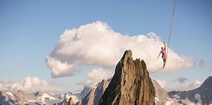 Watch this World Record: first alpine slackline