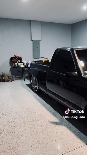#chevy #obs #antique #fragile #groundzero #racelinewheels #billets #lowandslow #cheyenne #silverado #gmcsierra #gmc #wheels #cowhood #fyp #explorepage #explore #workinprogress #trending #trokiando #trucksoftiktok