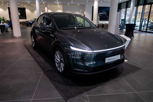 YouTuber MKBHD Hails Tesla Model Y Performance, Calls EV Giant's Self-Driving Technology 'The Best'