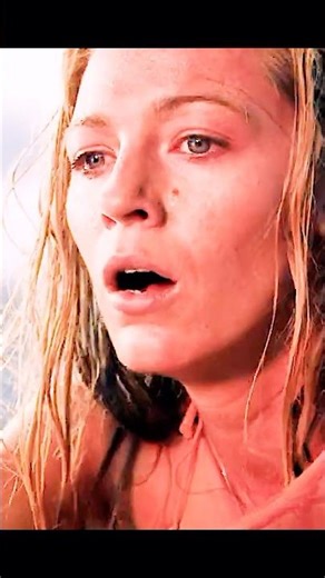 What would YOU do if you were trapped 200 yards from shore with a Great White? 🦈🌊 #TheShallows