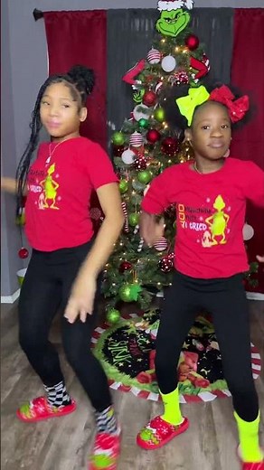 Sisters go crazy dance #trending