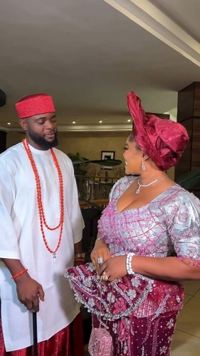 Get you a partner that hypes you ❤️😘 These lovebirds got us smiling ear to ear😋 #asaonwa25 | Chinnybillsfabrics