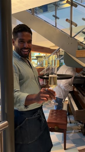 St Albans wouldn’t be the same without its incredible local businesses 💙 This week, Andrei celebrated 20 years of @lussmanns in St Albans, a true local favourite that’s been part of our city’s story for two decades! It’s this mix of history, community spirit, and independent gems that makes St Albans such a special place to visit. Come for the history, stay for the food, and fall in love with our local charm ✨ #enjoystalbans Hertfordshire days out | Things to do near London | London commuter to