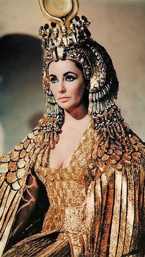 Beauties and vintage on Instagram: "First time 1 million dollars earned by Elizabeth Taylor for Cleopatra role in the history . Her acting and beauty are another level ❤️‍🔥 #oldhollywood #elizataylor #elizabethtaylor #liztaylor #icon #50s #60s"