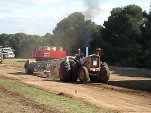 Chamberlain Super 90 with 371 GM Tractor Pull