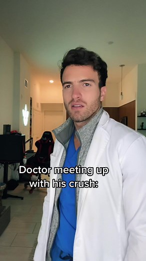 Friendship and Love Medical Drama: Doctor Meeting Crush and Friend Eating Apples