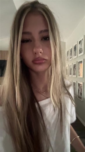 isabella dimov (@isabella.dimova)’s videos with original sound - 𝓪𝓷𝓰𝓮𝓵