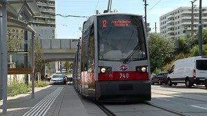 Lokalaugenschein: Wie kommt die neue 12er Bim an? - News - W24