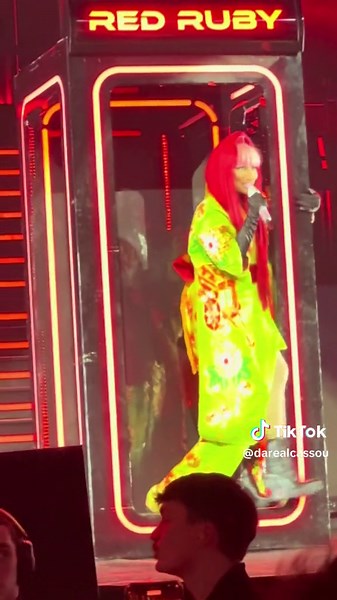Nicki Minaj Concert in Montreal: Red Ruby Da Sleeze Performance