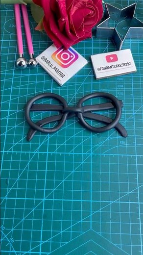 How To Make Harry Potter glasses | Fondant Glasses tutorial ‪@fondantcakes9292‬