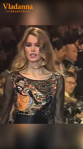 1996 ✨ Claudia Schiffer 😍 When Models Still Showed Real Emotions • Fashion History Paris