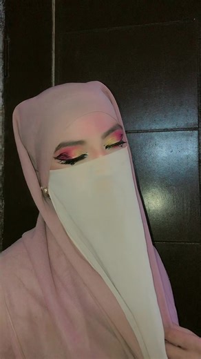 "Butterfly vibes 💄🦋 #NiqabiAvenger #ButterflyEyes #ModestMakeup #M...