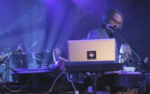 Late Night Alumni - Empty Streets (live version) 2013