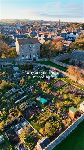 The history of the allotments is interesting. The deeds show that in 1906 the site consisted of a large garden and a small garden (owned by different individuals) which were separated by a rope walk which transversed the full width of the allotments and had a rope factory at one end with the rope store at the other. There was also a house and two icehouses owned by the Berwick Salmon Fisheries Company. In 1921 the deeds show the house having the name of Ravensdowne with the road outside being kn
