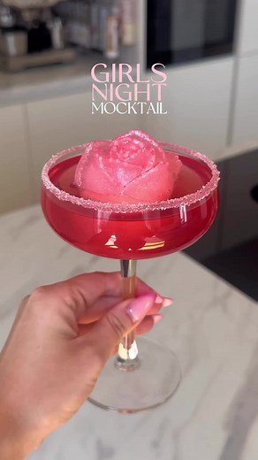 The best cocktail for GIRLS NIGHT 💗🎉 Tag your 3 besties @liv.yah #girlsnight #cocktails #barbie #barbiecocktails #pinkdrink
