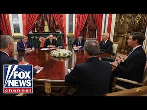 NEW DETAILS: Putin's meeting with top US envoys in Moscow