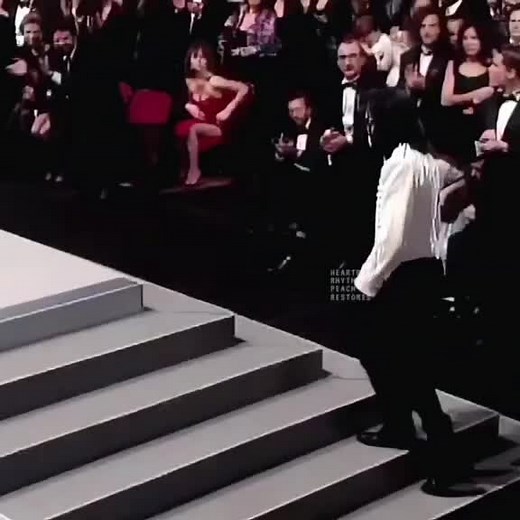 Michael Jackson Tribute: Heartfelt Performance on Stage