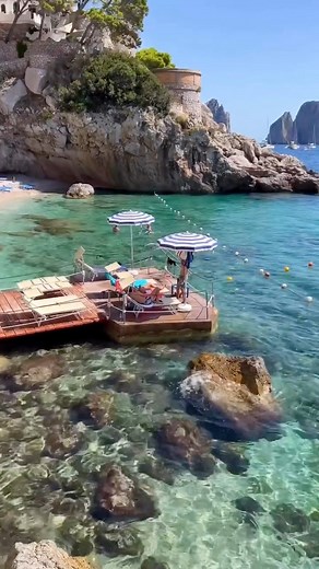 “Capri isn’t just a place… it’s a feeling you never forget.” Look at this view. This is the island where colors hit differently, where the sea looks like liquid sapphire, and where every corner feels like it was designed to leave you breathless. From the Blue Grotto’s glowing cave to the Faraglioni rocks rising out of the water like giants, Capri is the kind of place that stays with you long after you leave. Walk the narrow lanes, sip a lemon granita in the Piazzetta, take a boat around the isla