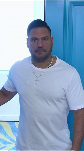 in an emotional apology, Ron opens up to the fam to make amends and take accountability for his actions. #jsfamilyvacation #jerseyshore #jerseyshorefamilyvacation #ronniemagro #emotional