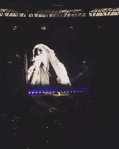 I saw Beyoncé last night and I passed out for a few seconds after this. Ieri ho visto Beyoncé in concerto e, dopo aver sentito ciò, sono svenuto per qualche secondo. 🍋 #TheFormationWorldTour 🍋 | Andrea Faustini