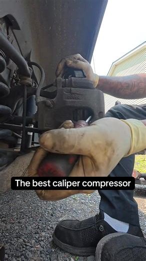 The best brake caliper compressor! #srbautomotivellc #mechaniclife #carfix #mobilemechanic #carmechanic #reels #Idea #Clean #Plumber #videoreels #usa | Sharon Grant