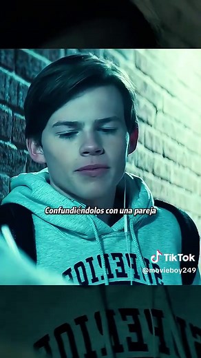 Recomendaciones cinematográficas:Giant Little Ones (2018)#movie #commentary #fyp #film #tiktok