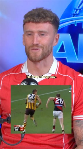 Speckies, falcons and backflips 🏉 Watch Wrexham AFC defender Dan Scarr react to Australian Rules Football for the first time alongside Jake Lever: youtube.com/watch?v=tu2FODeoVUk | AFL